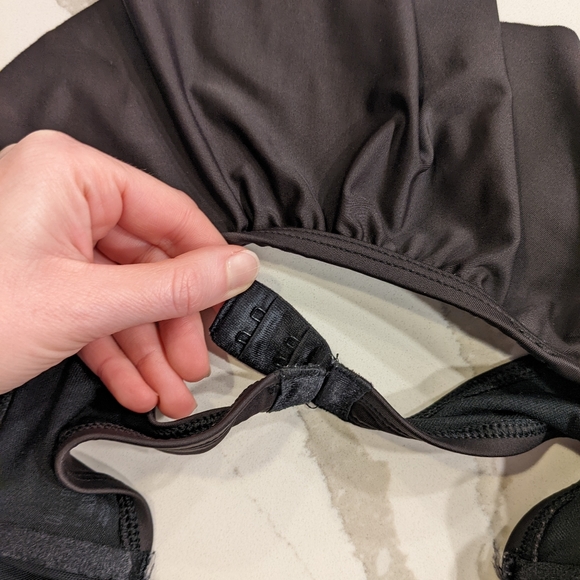 UO Bardot Ruffled Bathing Suit Top - Picture 4 of 5